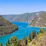 Apartment Welcoming With Garden *