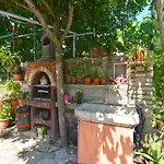 Apartment Welcoming With Garden Poreč