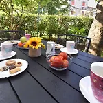 Welcoming With Garden *