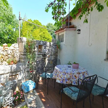 Welcoming With Garden Apartment *
