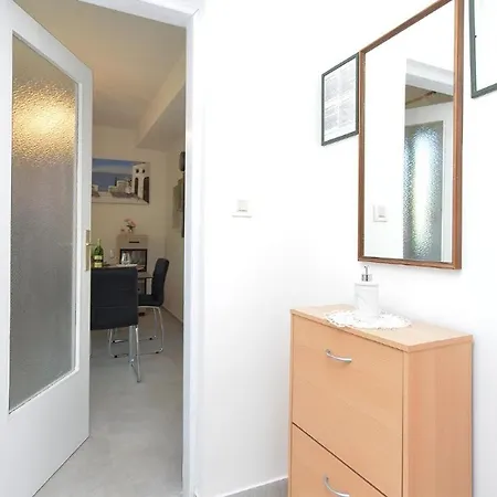 Appartamento Welcoming With Garden Porec