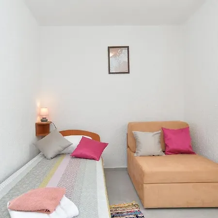 Welcoming With Garden *