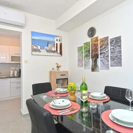 Welcoming With Garden *