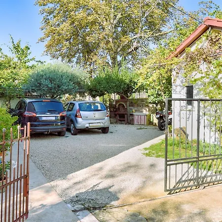 Welcoming With Garden Poreč