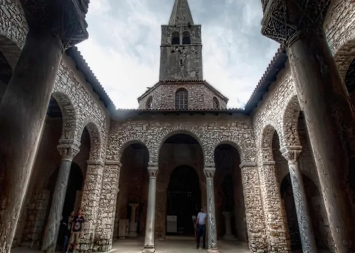 Welcoming With Garden Poreč