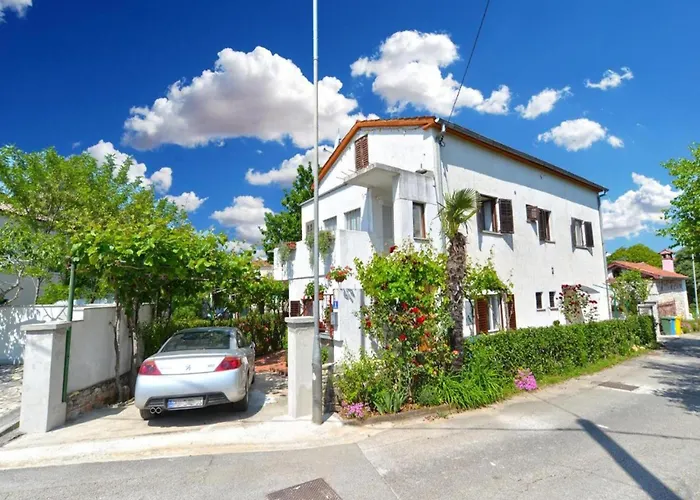 Apartman Welcoming With Garden