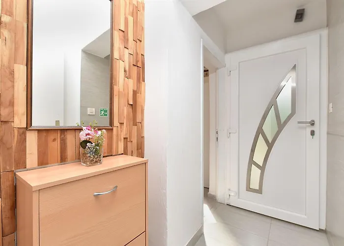 Apartman Welcoming With Garden